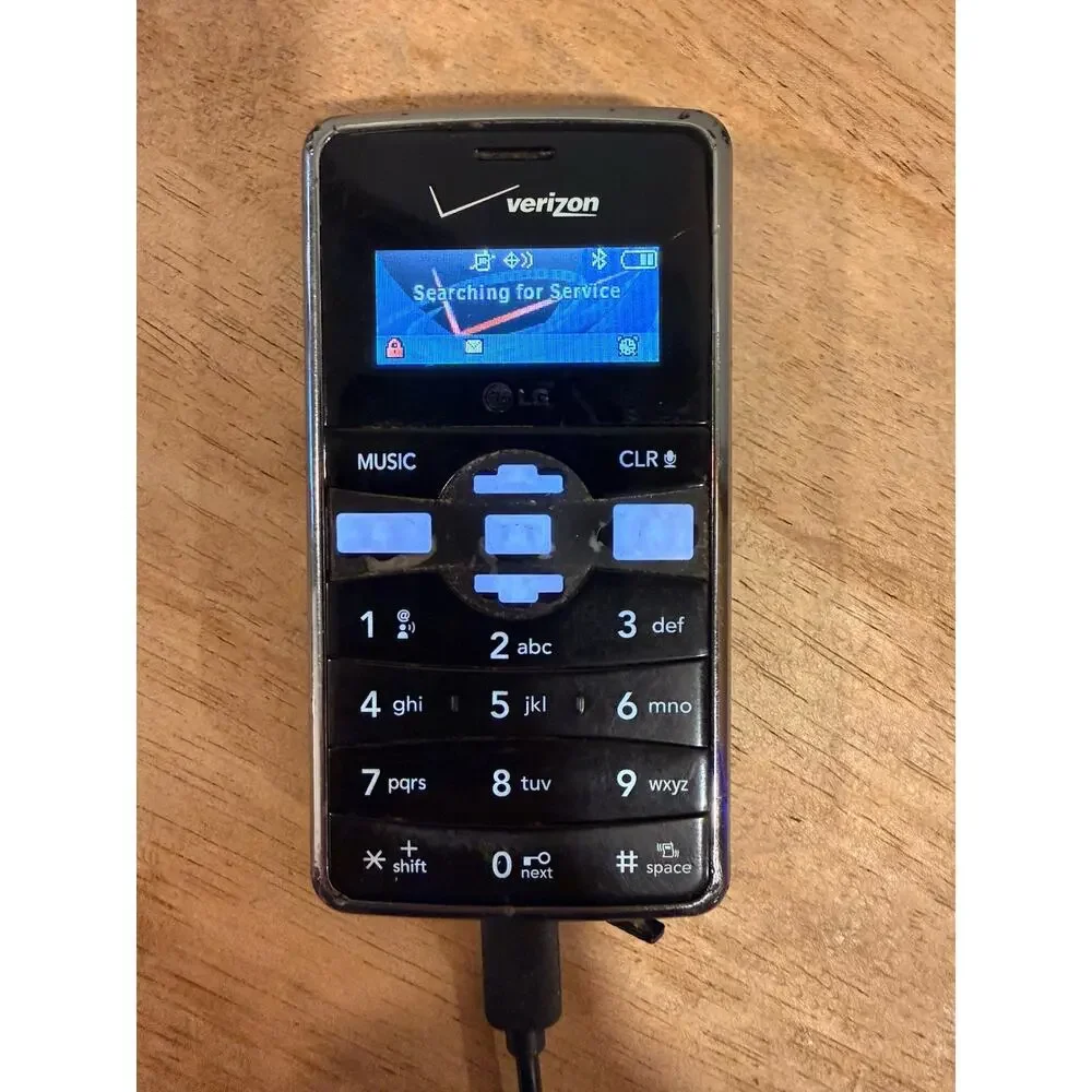 LG enV2 VX9100 Verizon Flip Phone QWERTY 2MP Camera Powers PARTS/REPAIR